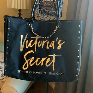 Victoria’s Secret tote bag